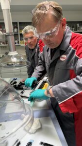 Hands-on LOCTITE adhesive application